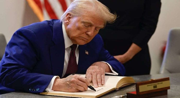 Kebijakan Tarif Trump Dampak Terhadap Bisnis dan Ekonomi AS