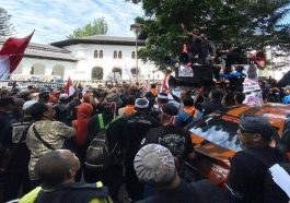 Unjuk Rasa Buruh dan Pensiunan PT Pos pada 3 Juni 2025
